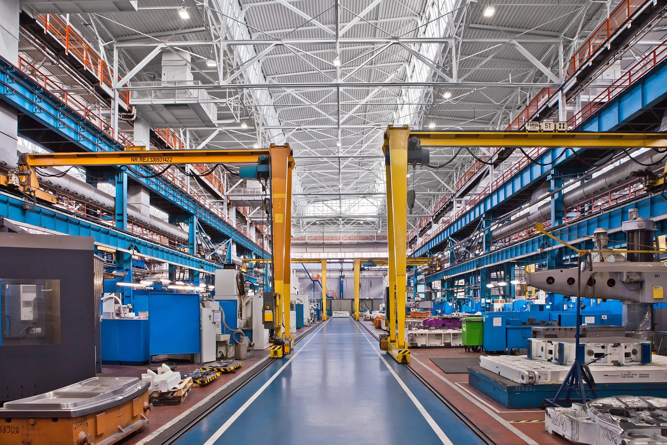 Oprawy przemysłowe Highbay w hali produkcyjnej firmy Fiat - Luxon LED