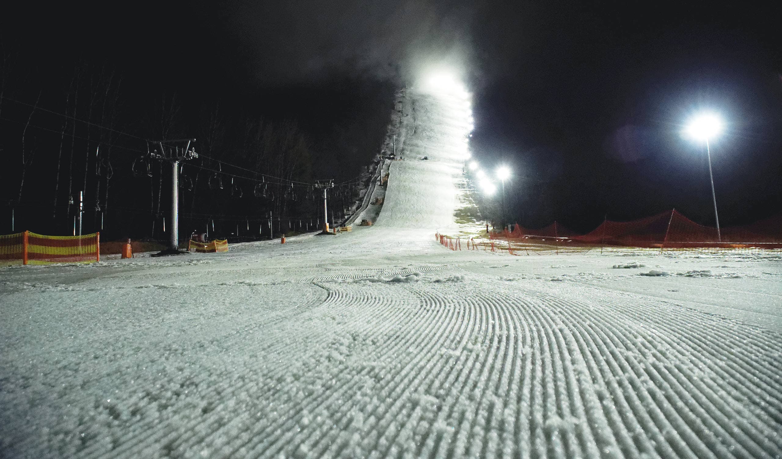 Nowe oświetlenie stoku narciarskiego Dzikowiec