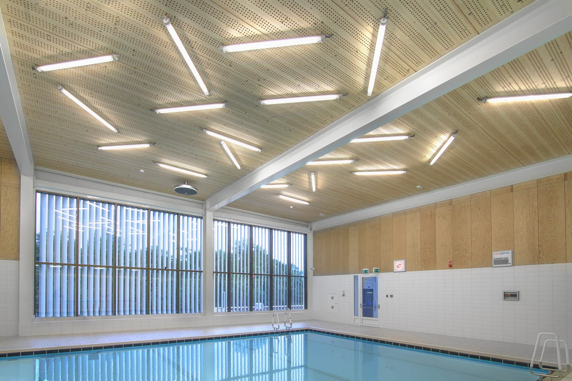 oprawy IP69K do pływalni Luxon