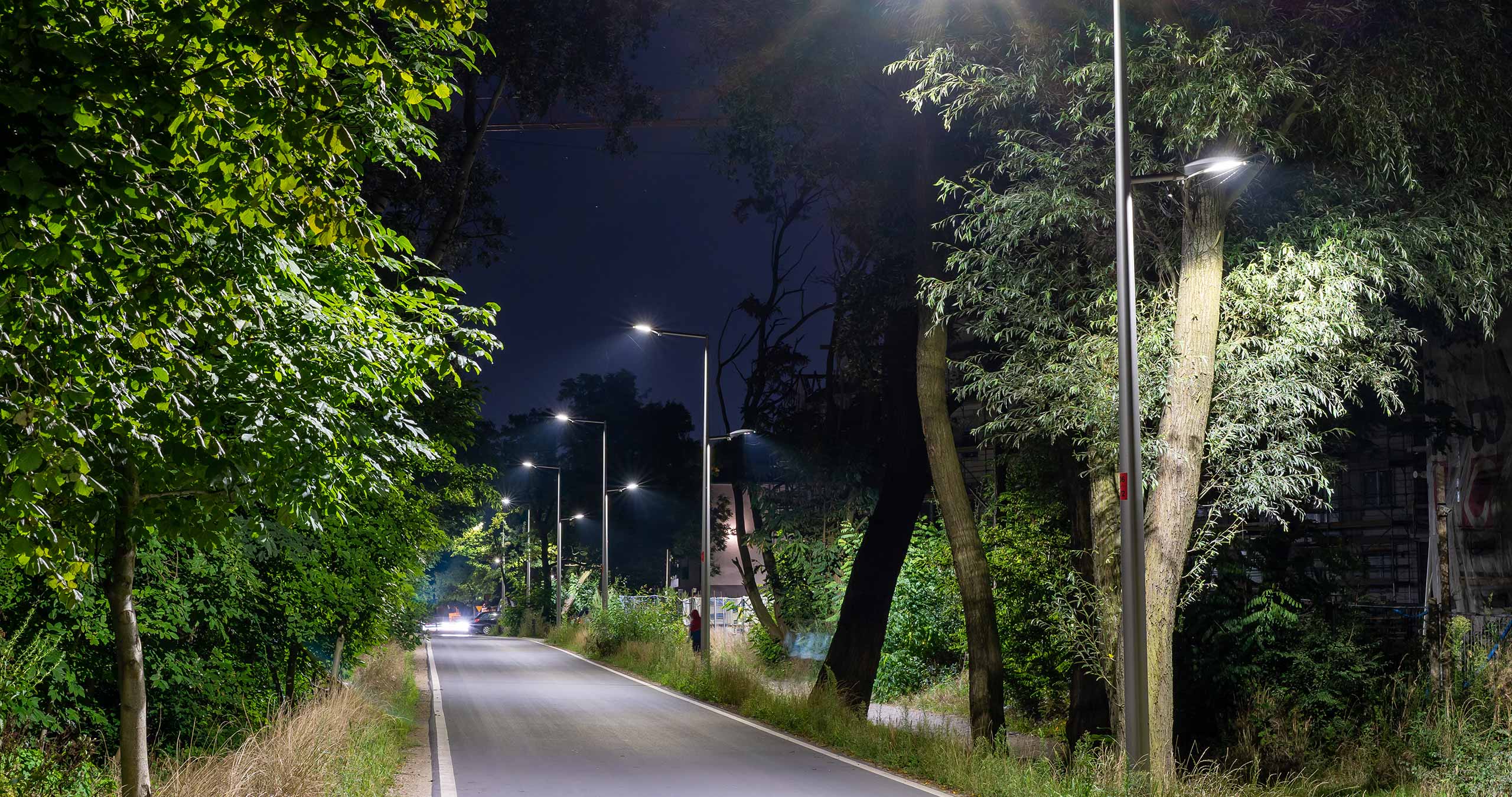 Zoptymalizowane oświetlenie uliczne Cordoba LED zwiększające bezpieczeństwo pieszych